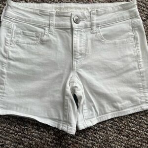 American Eagle White Jean Short Size 2